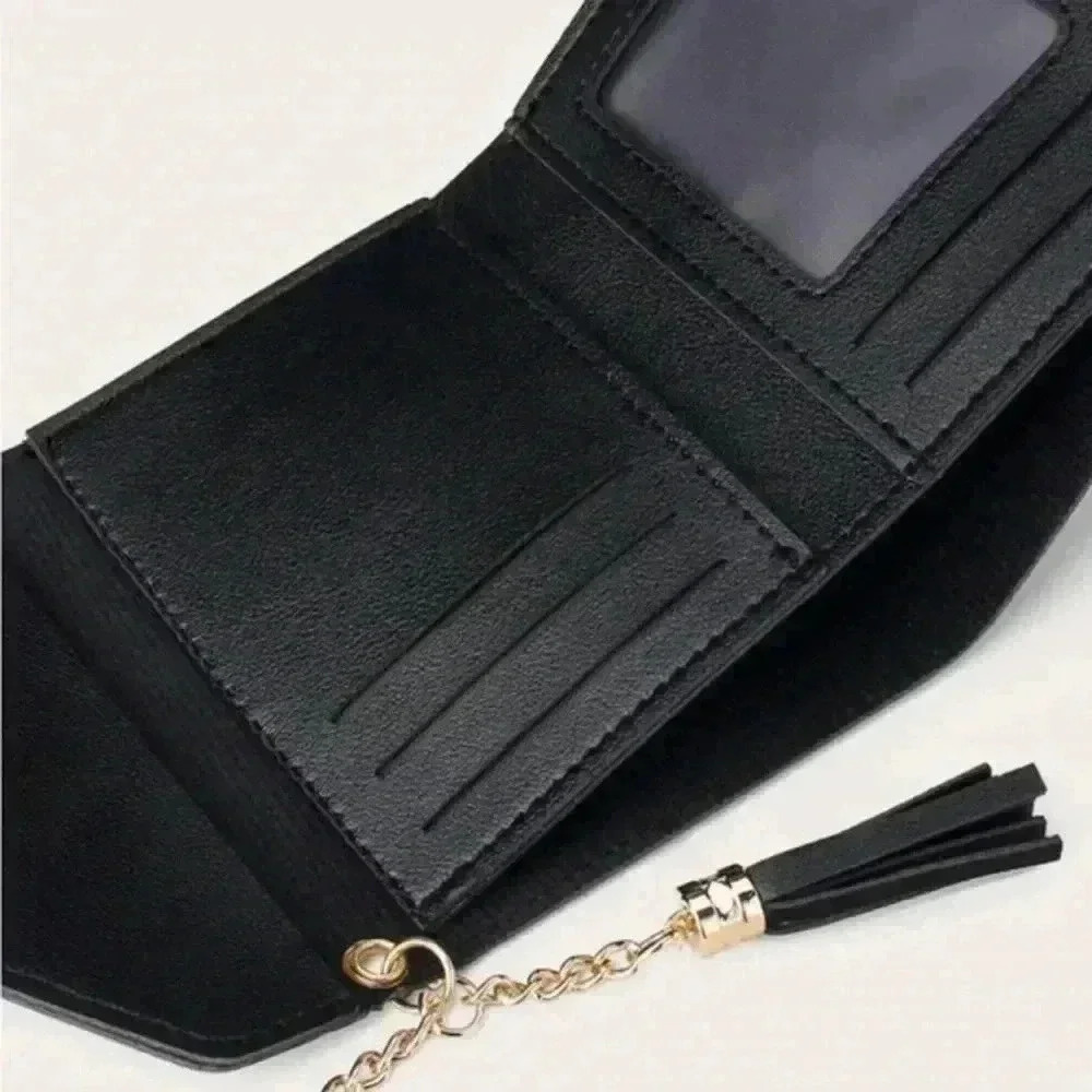 ⚠️Clearance🖤Small Heart Tassel Bi Fold Black Wallet / Cardholder - Picture 2 of 4